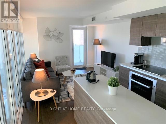 1610 - 200 Bloor Street W, Toronto, Ontario  M5S 0B1 - Photo 2 - C12312798