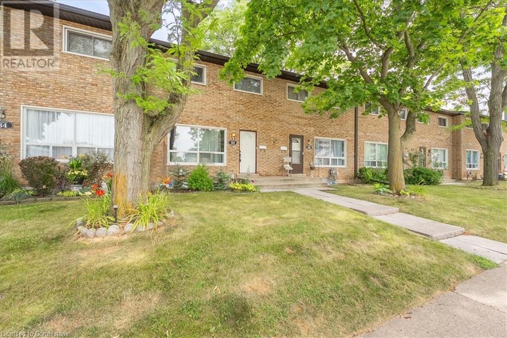 Property at 32 RIVERDALE Drive image 2