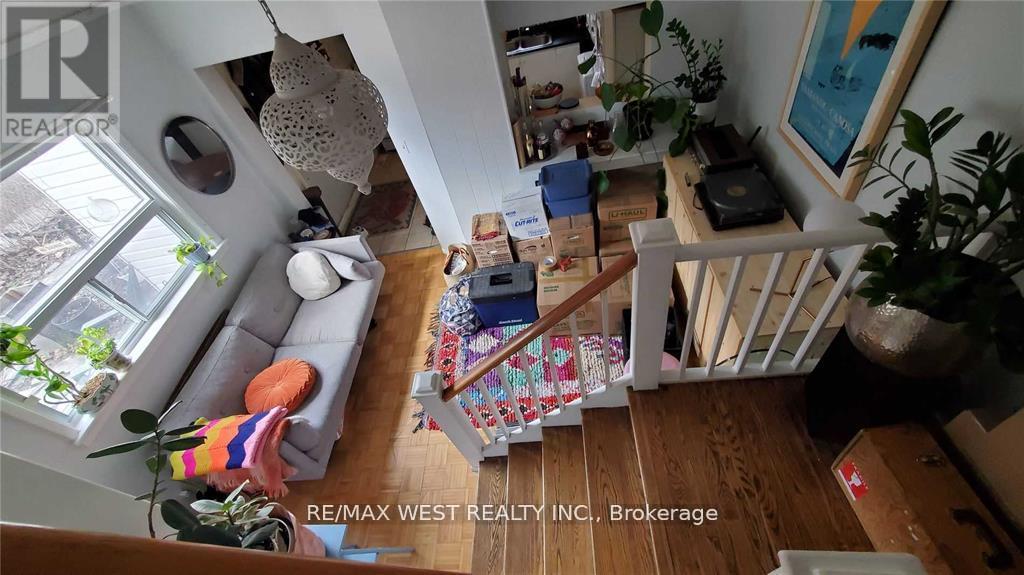 66 Dagmar Avenue, Toronto, Ontario  M4M 1W1 - Photo 17 - E12312736
