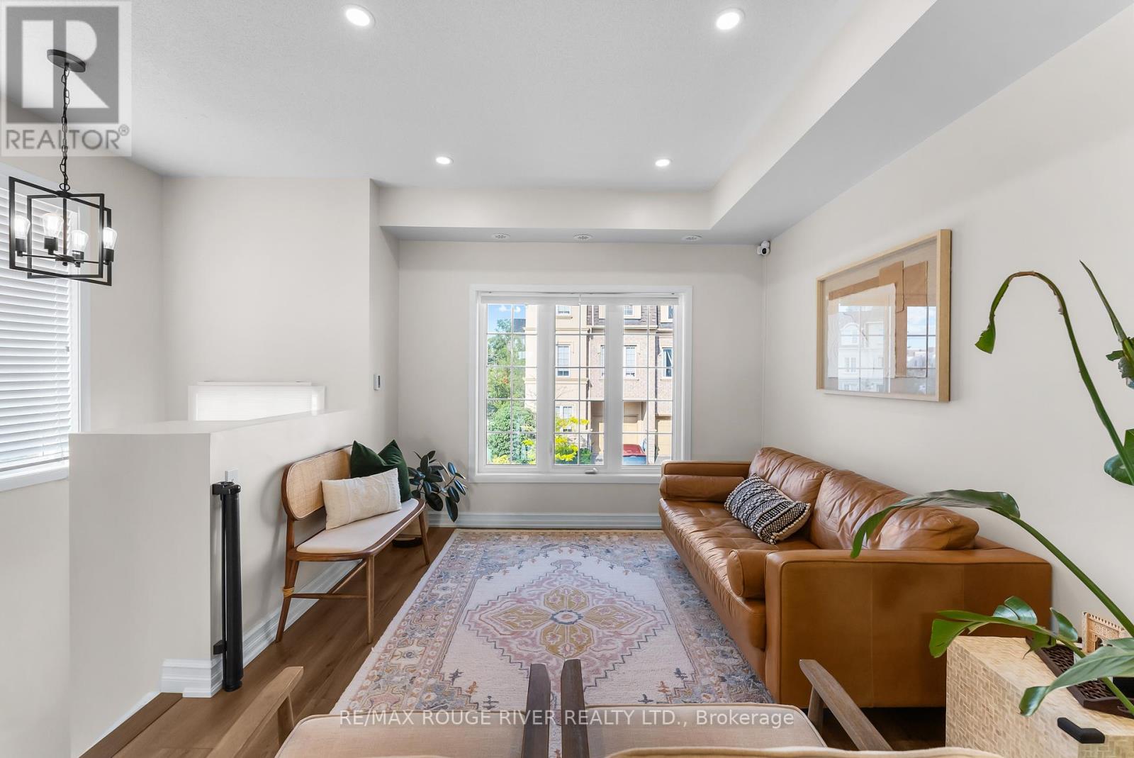 Property at 1 - 1250 ST MARTINS DRIVE image 3