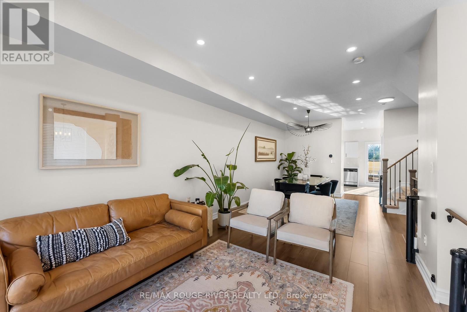 Property at 1 - 1250 ST MARTINS DRIVE image 4