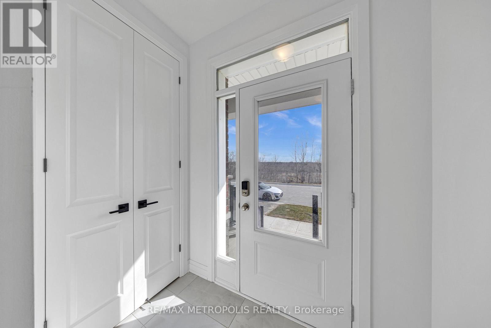 Property at 3070 SIDELINE 16 image 5