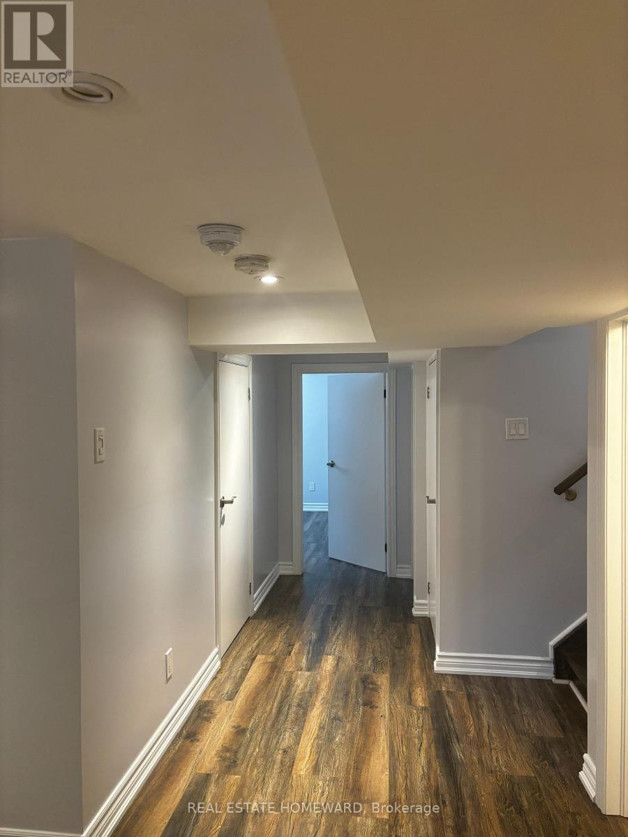 29 Dalecrest Drive, Toronto, Ontario  M4B 1V2 - Photo 8 - E12312809