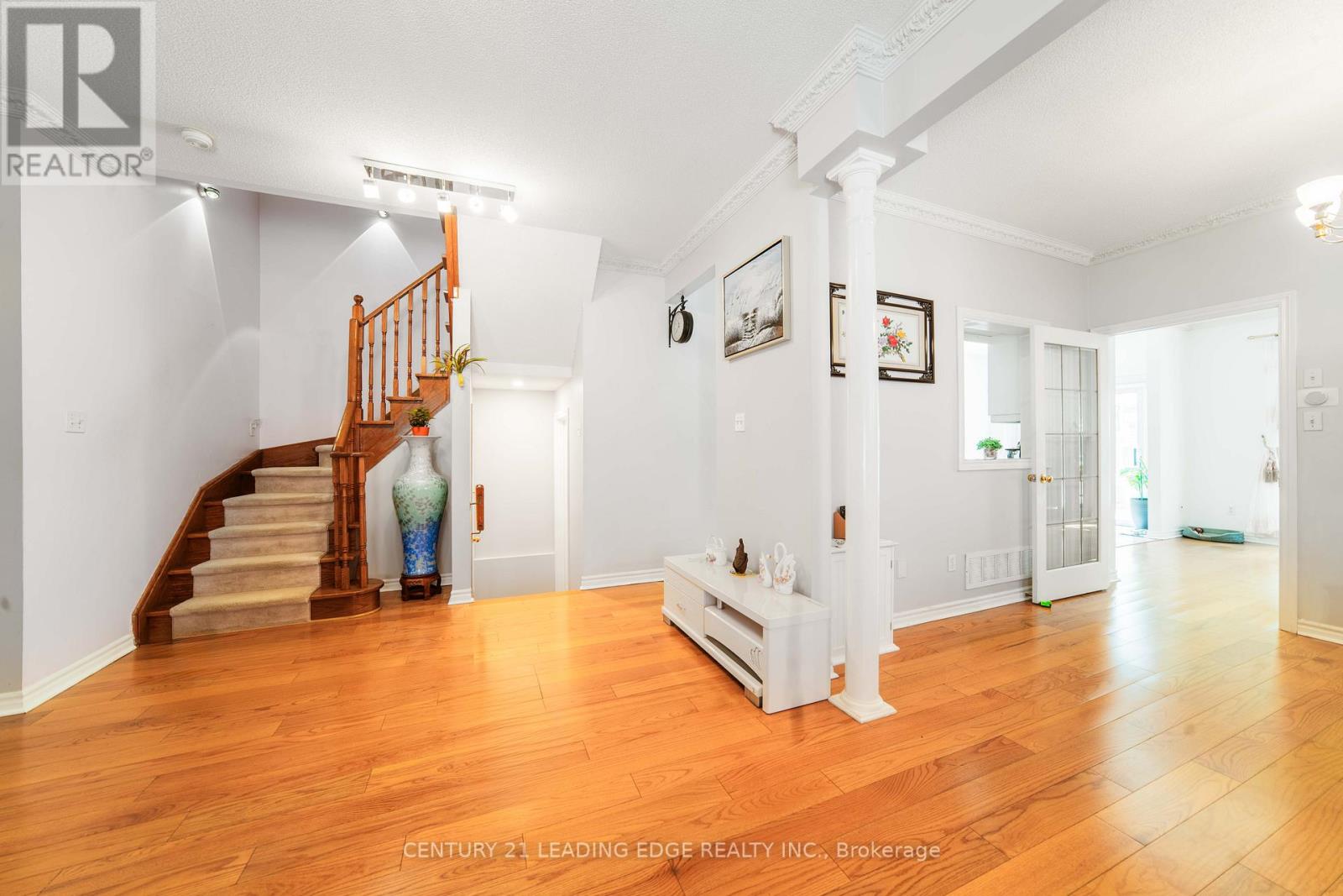 Property at 25 EASTPINE DRIVE image 3