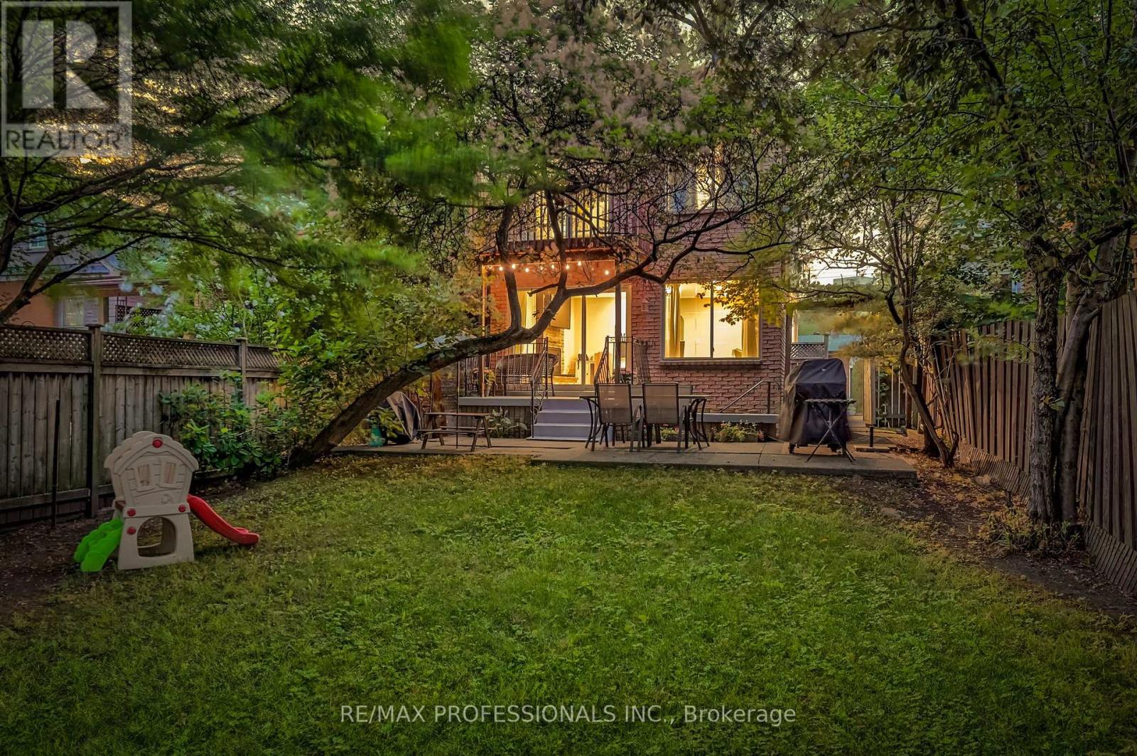 53 Tilden Crescent, Toronto, Ontario  M9P 1V8 - Photo 48 - W12312740