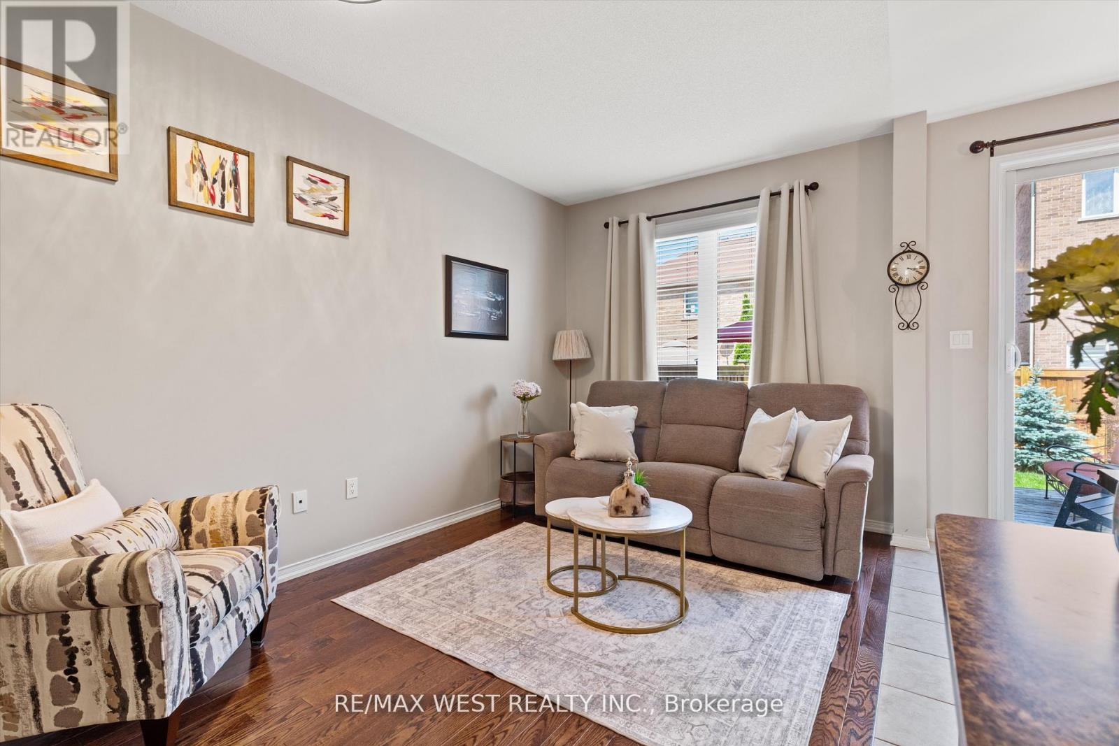 164 Sussexvale Drive, Brampton, Ontario  L6R 3R2 - Photo 10 - W12312779