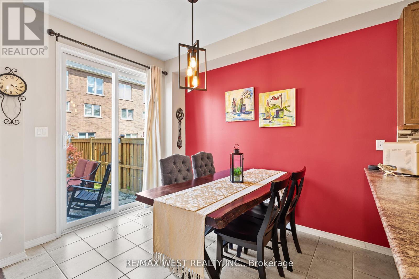 164 Sussexvale Drive, Brampton, Ontario  L6R 3R2 - Photo 9 - W12312779