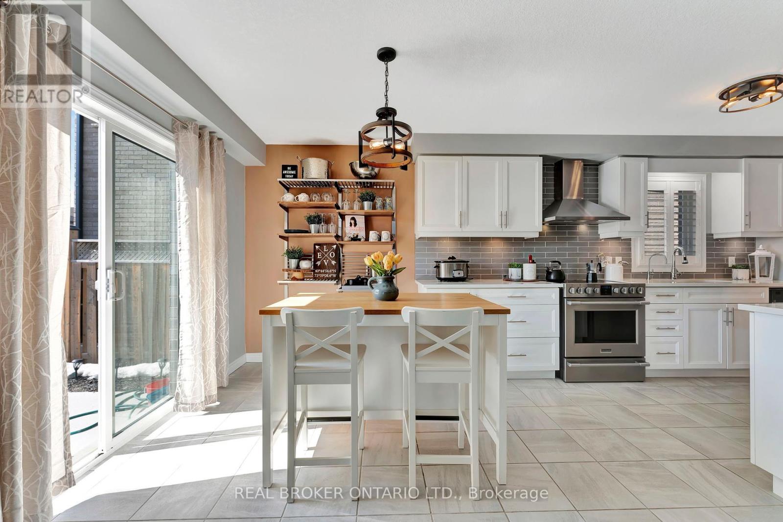 3 Crawford Place, Brant, Ontario  N3L 0A6 - Photo 10 - X12312676