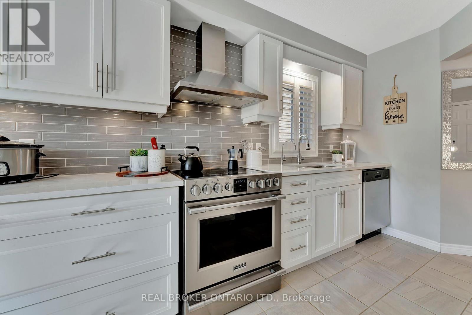 3 Crawford Place, Brant, Ontario  N3L 0A6 - Photo 12 - X12312676