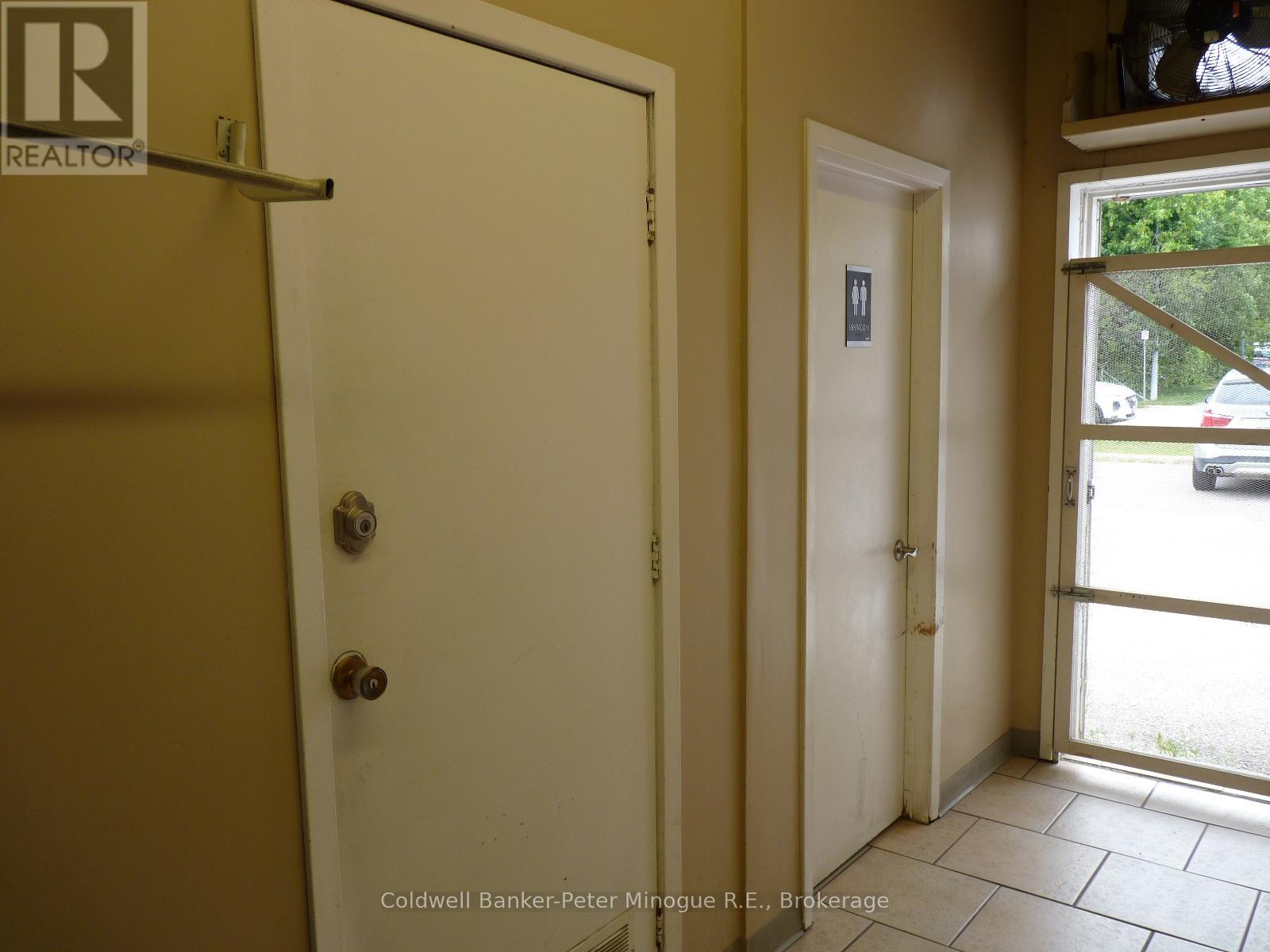 150 King Street W, North Bay, Ontario  P1B 5Z7 - Photo 4 - X12312904