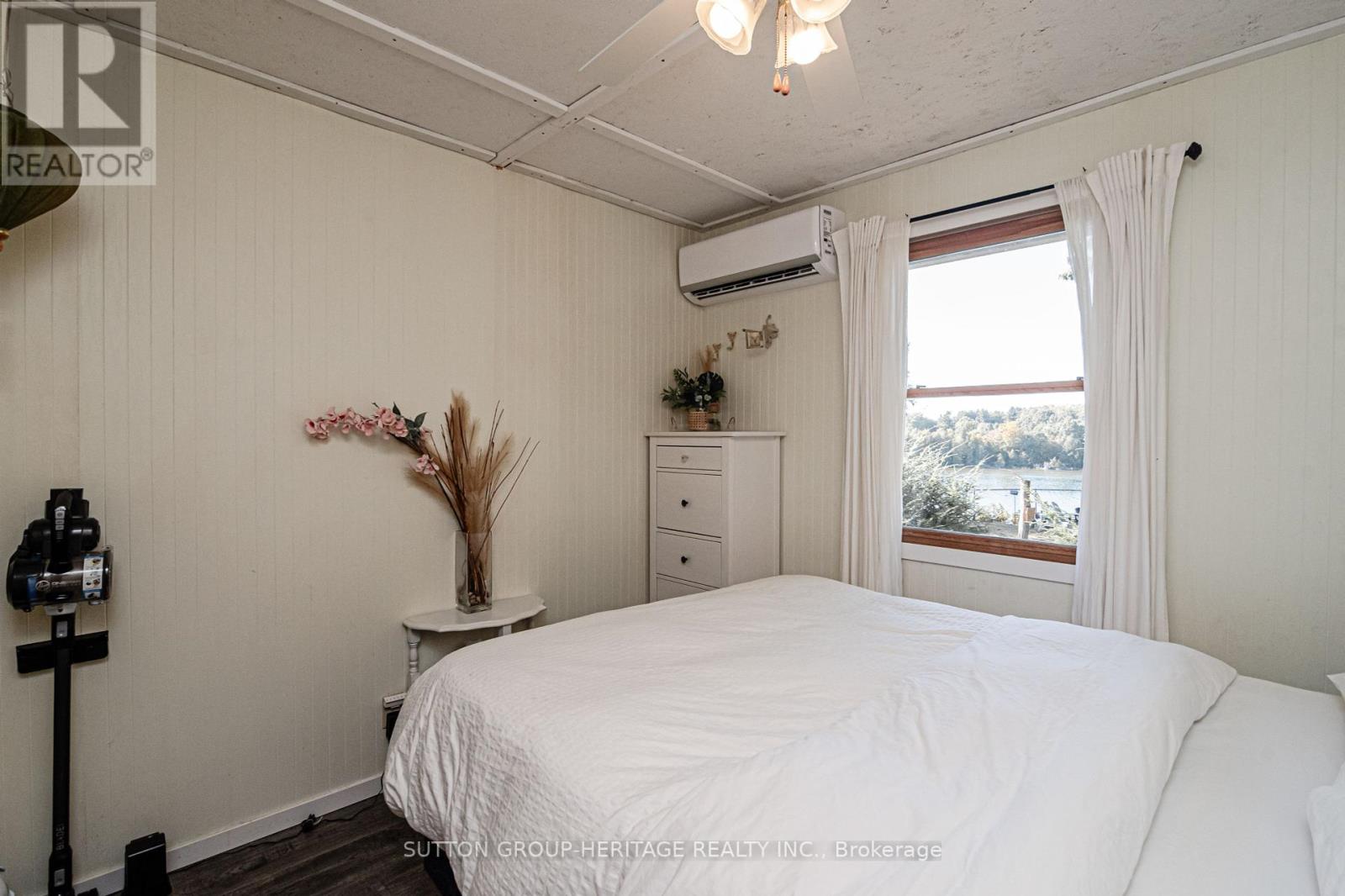 250 Younge Lane, Frontenac, Ontario  K0H 1T0 - Photo 20 - X12150013