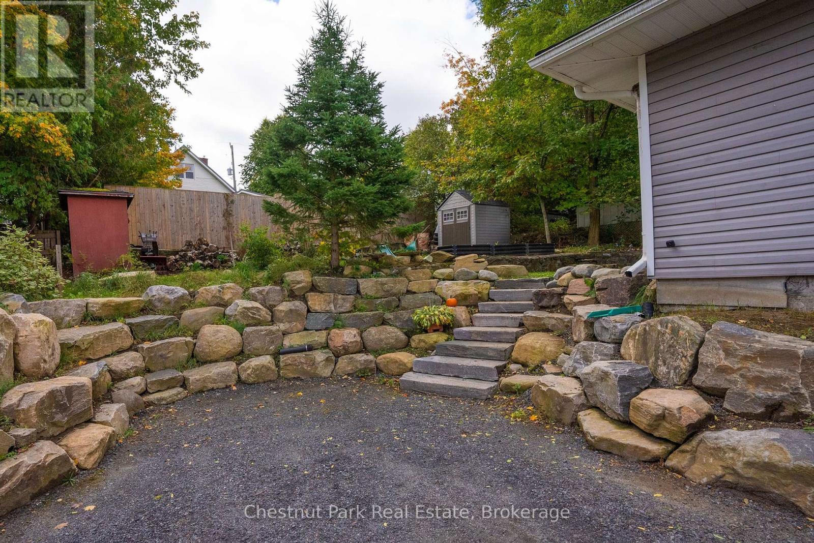 3 Cora Street E, Huntsville, Ontario  P1H 1T5 - Photo 33 - X12312924