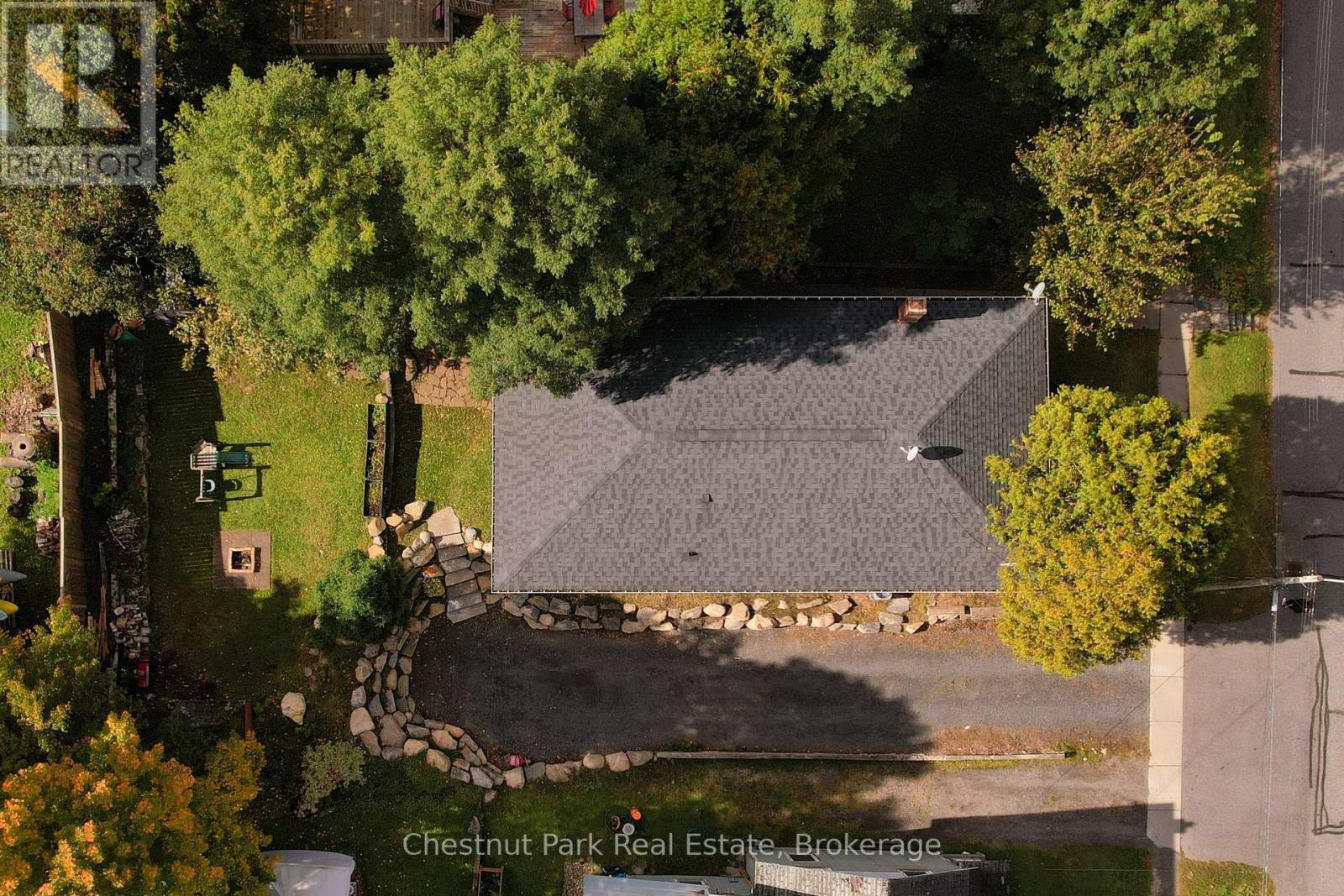 3 Cora Street E, Huntsville, Ontario  P1H 1T5 - Photo 34 - X12312924