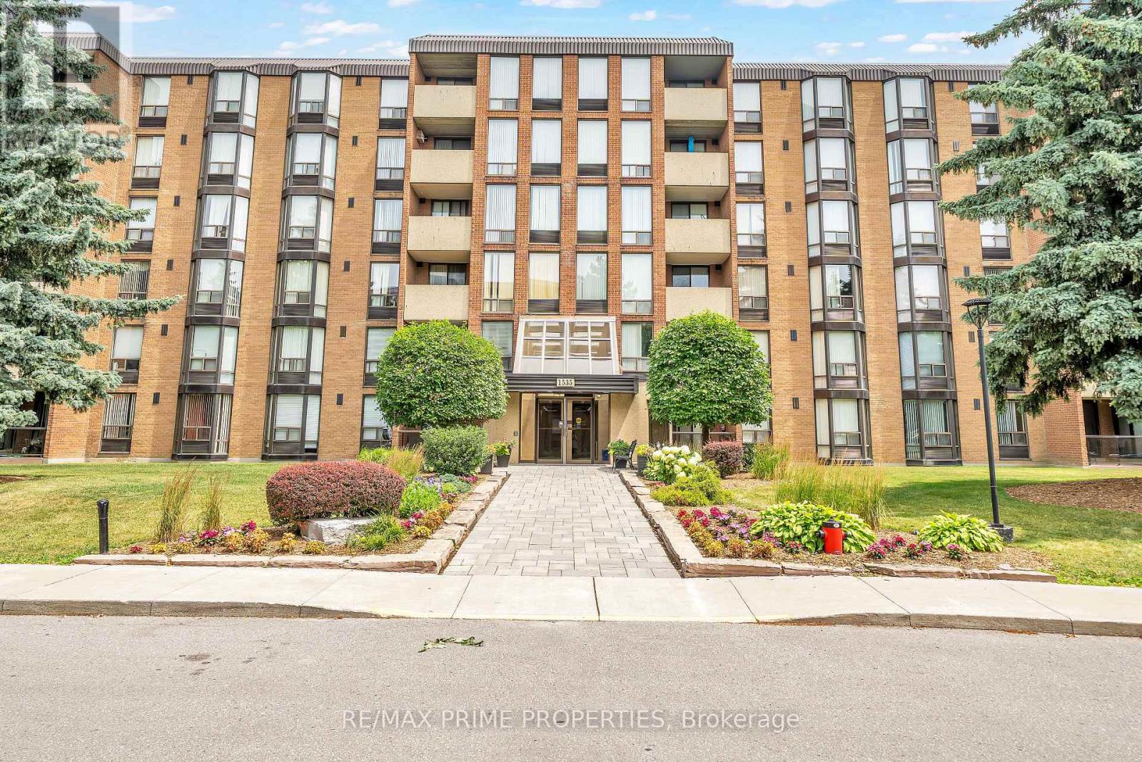 302 - 1535 DIEFENBAKER COURT, Pickering, Ontario