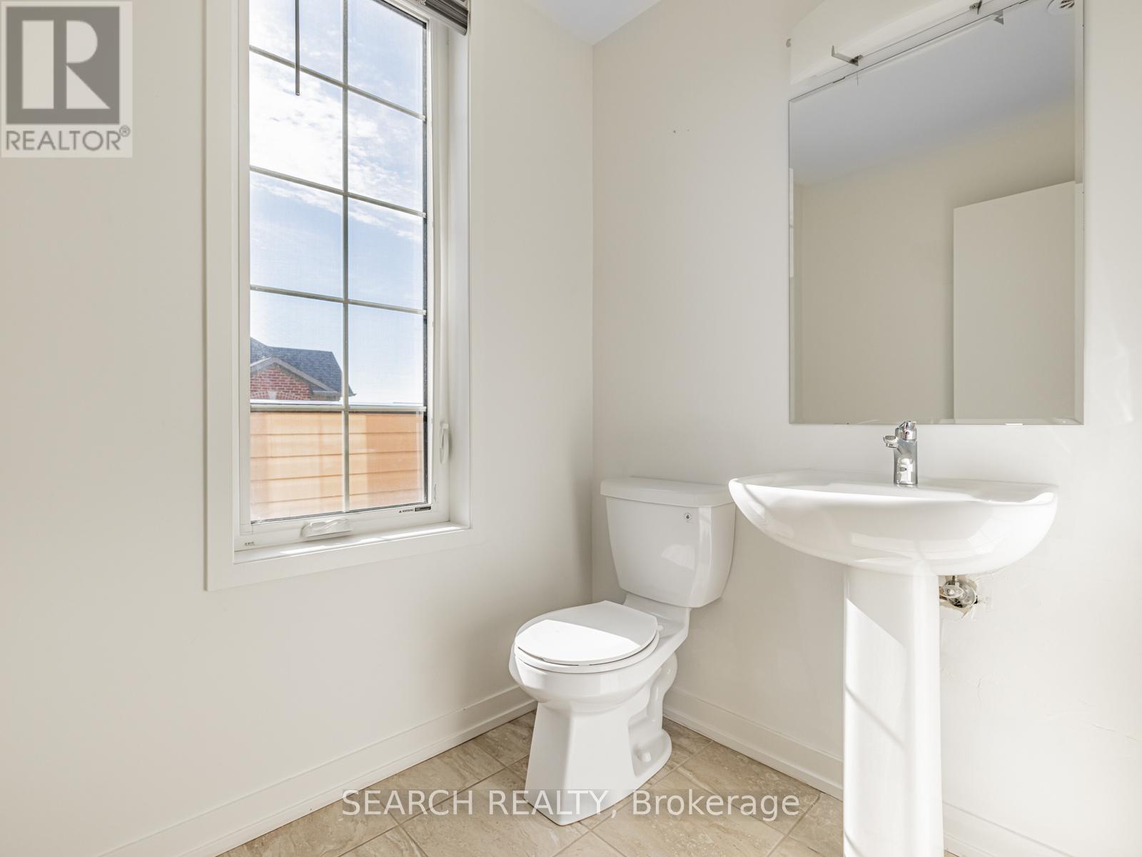 247 Harding Park Street, Newmarket, Ontario  L3Y 0E3 - Photo 25 - N12312876