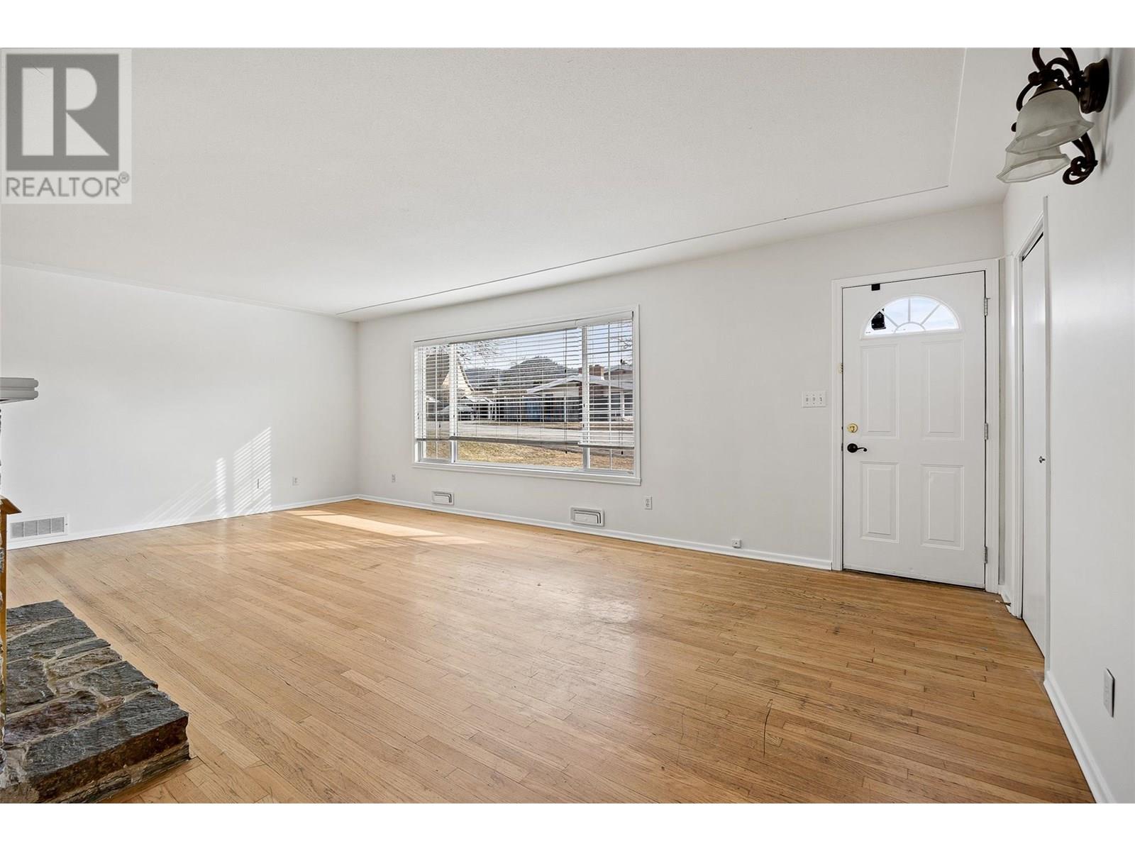 1388 Cherry Crescent W, Kelowna, British Columbia  V1Y 3X8 - Photo 12 - 10357600