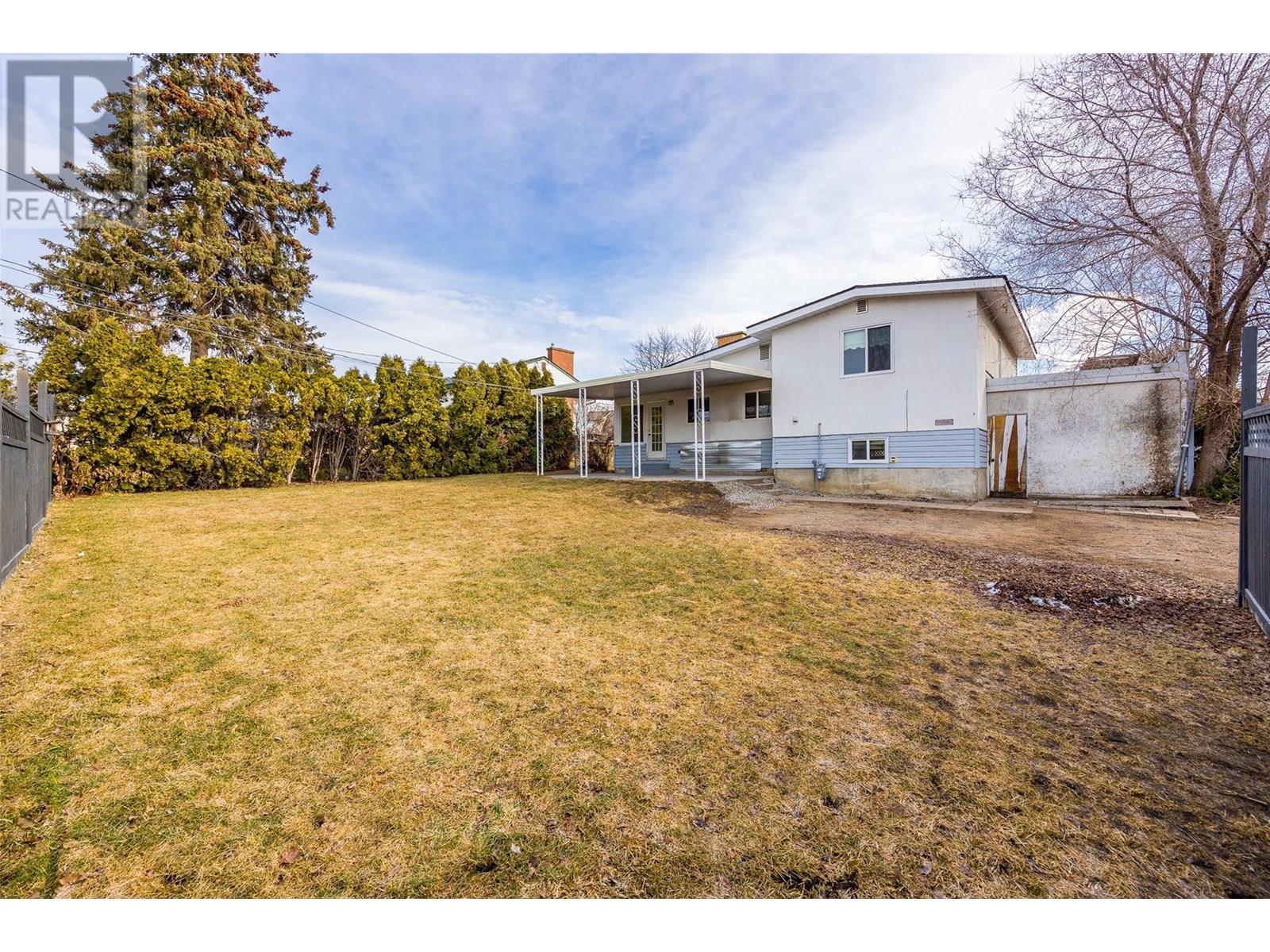 1388 Cherry Crescent W, Kelowna, British Columbia  V1Y 3X8 - Photo 38 - 10357600