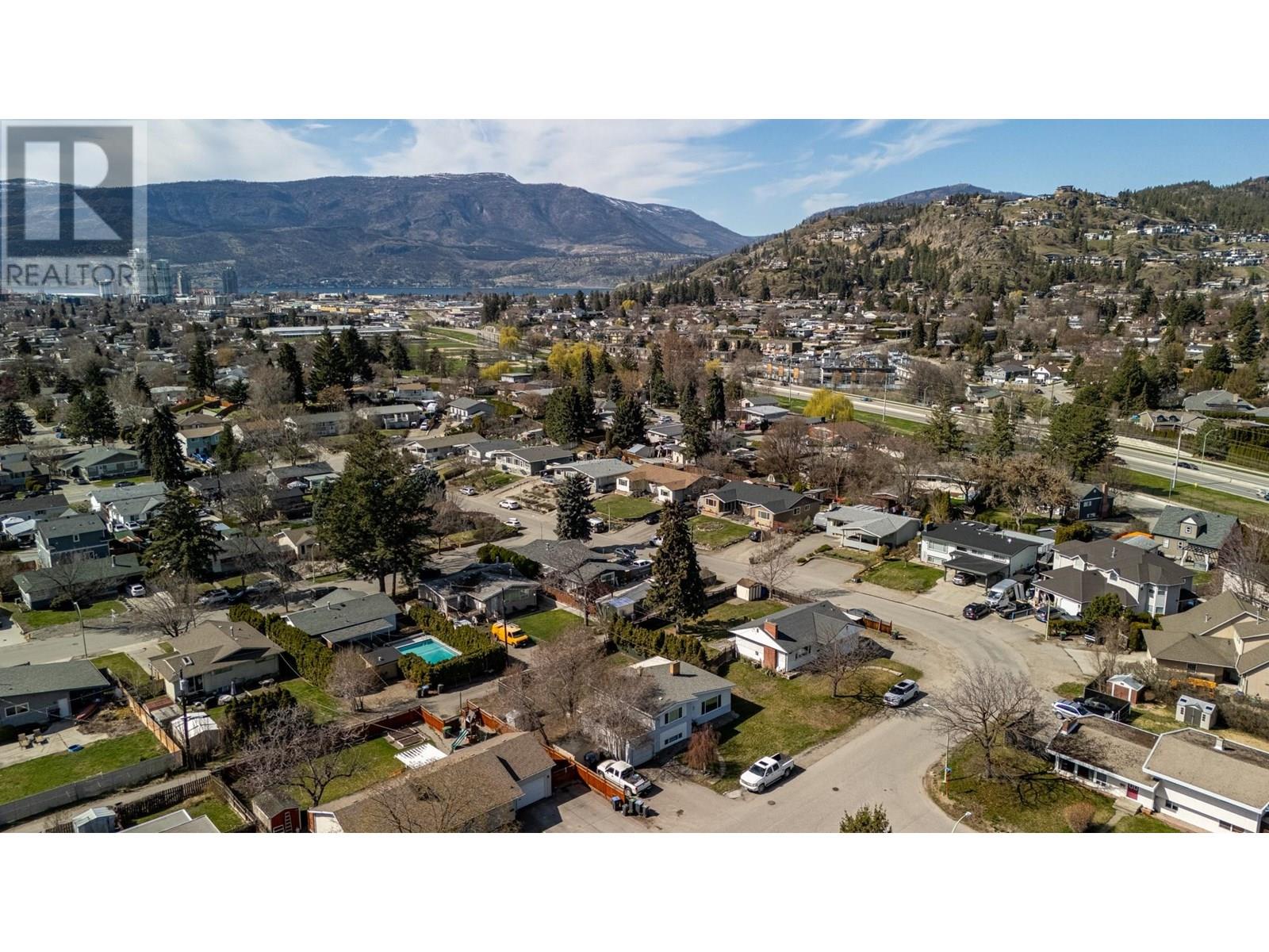 1388 Cherry Crescent W, Kelowna, British Columbia  V1Y 3X8 - Photo 5 - 10357600