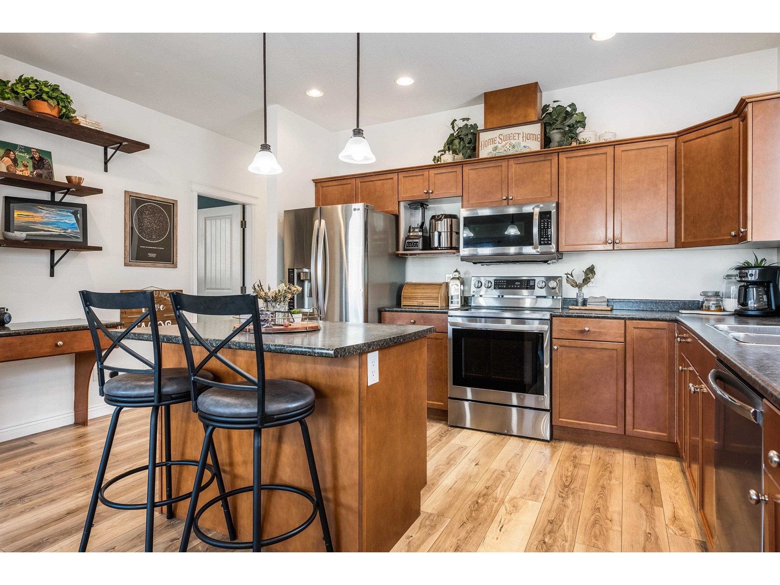 Property at 9343 COOTE STREET image 4
