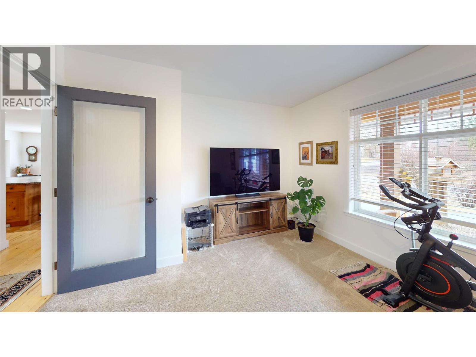 1324 8TH Avenue N, Creston, BC V0B1G6