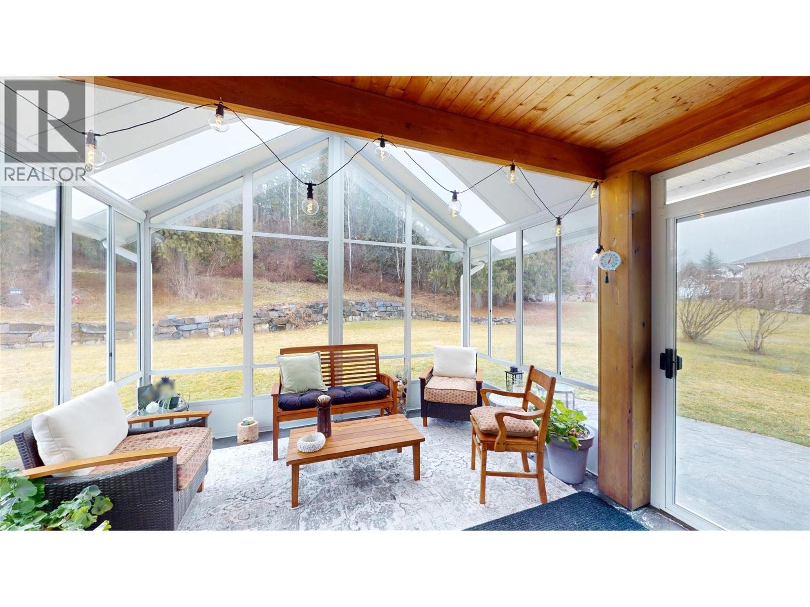 1324 8TH Avenue N, Creston, BC V0B1G6