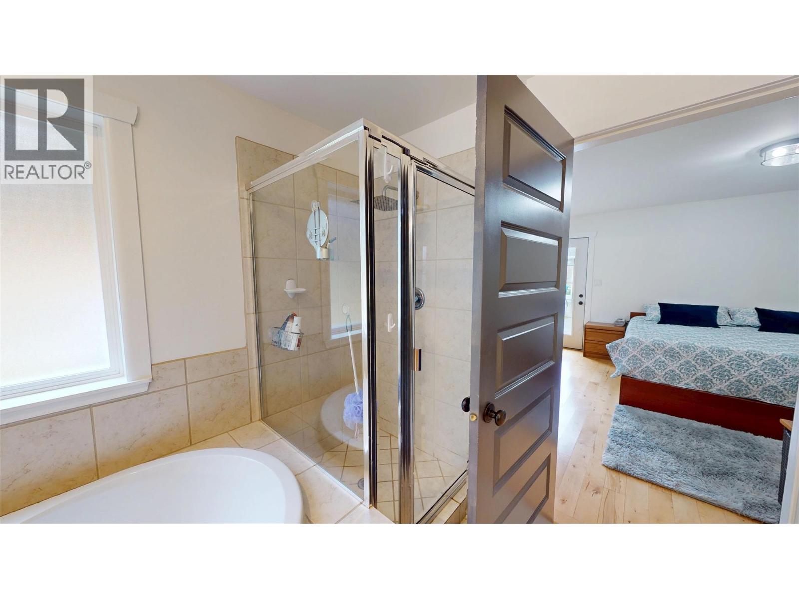 1324 8TH Avenue N, Creston, BC V0B1G6