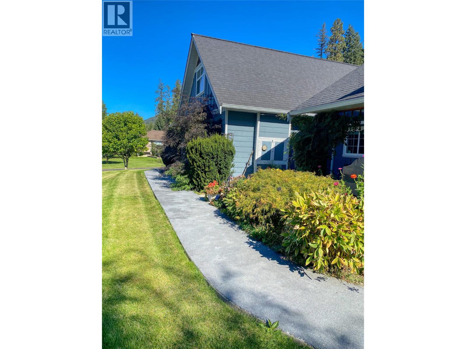 1324 8TH Avenue N, Creston, BC V0B1G6