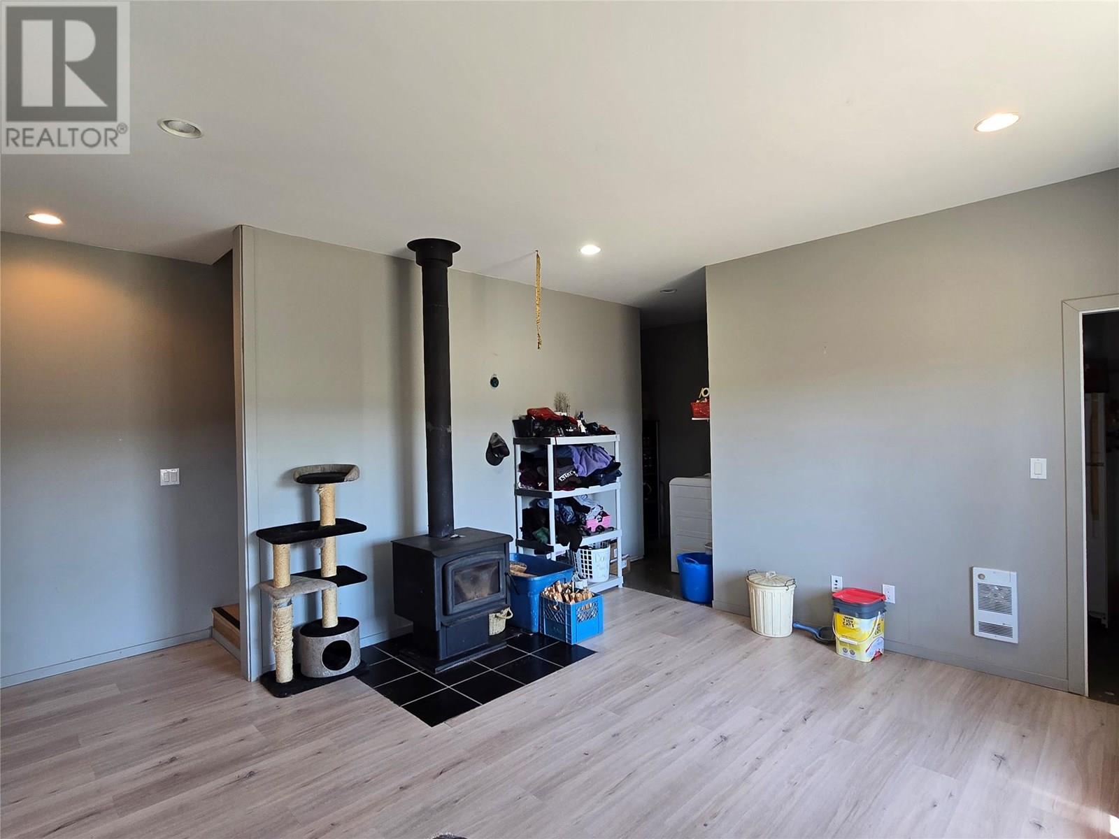 7145 Princeton Kamloops  5a Highway, Kamloops, British Columbia  V2H 0B6 - Photo 11 - 10357576