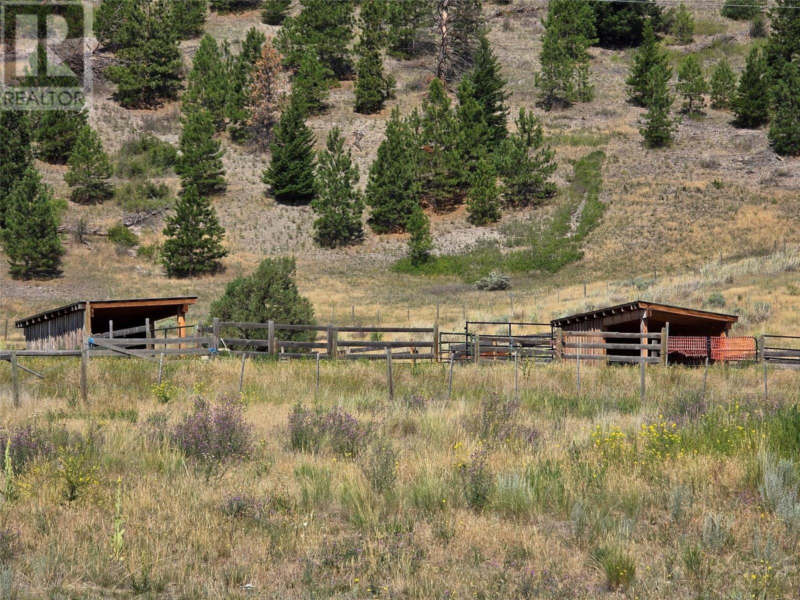 7145 Princeton Kamloops  5a Highway, Kamloops, British Columbia  V2H 0B6 - Photo 35 - 10357576
