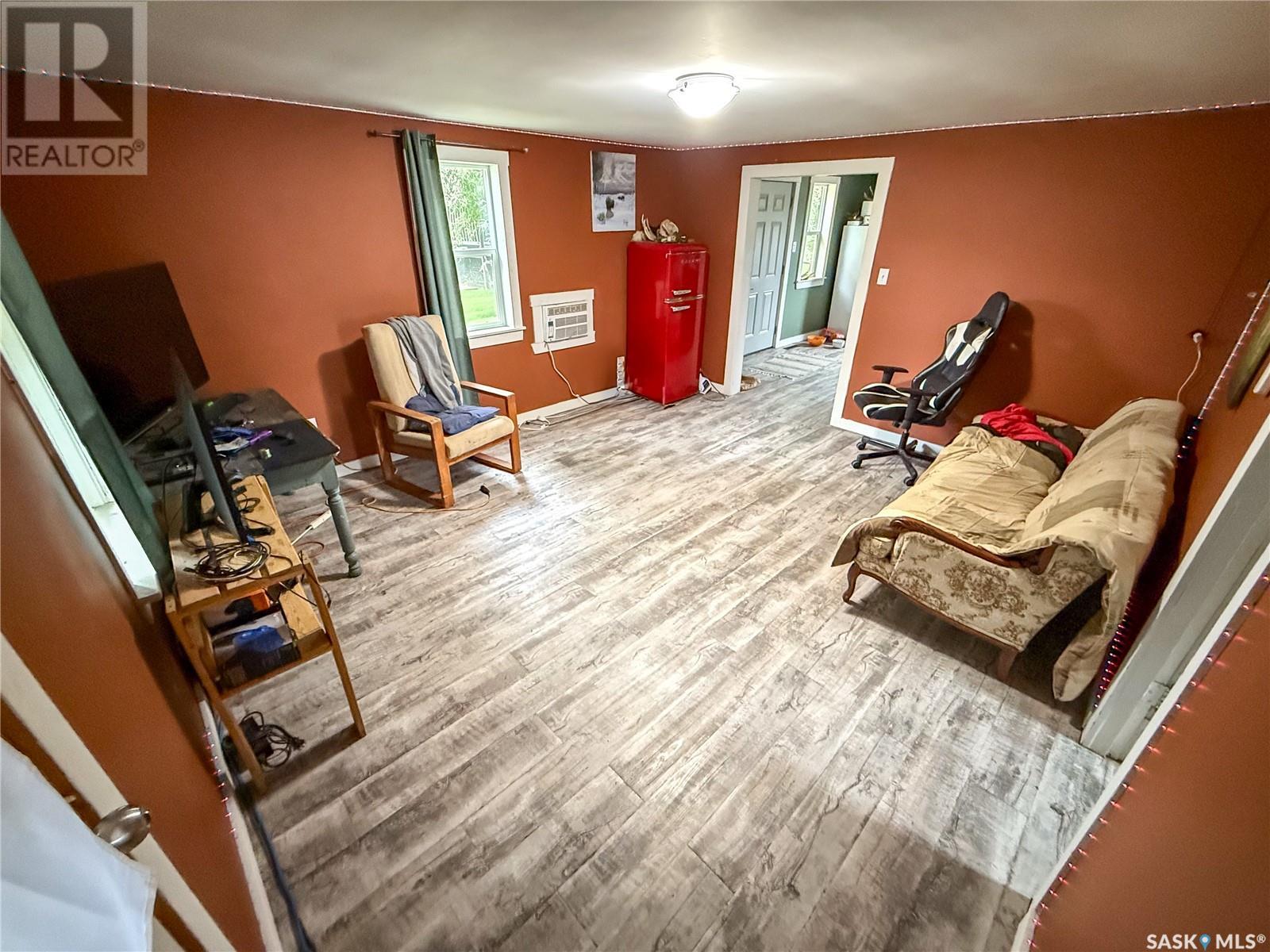 224 Front Street, Eastend, Saskatchewan  S0N 0T0 - Photo 5 - SK014061