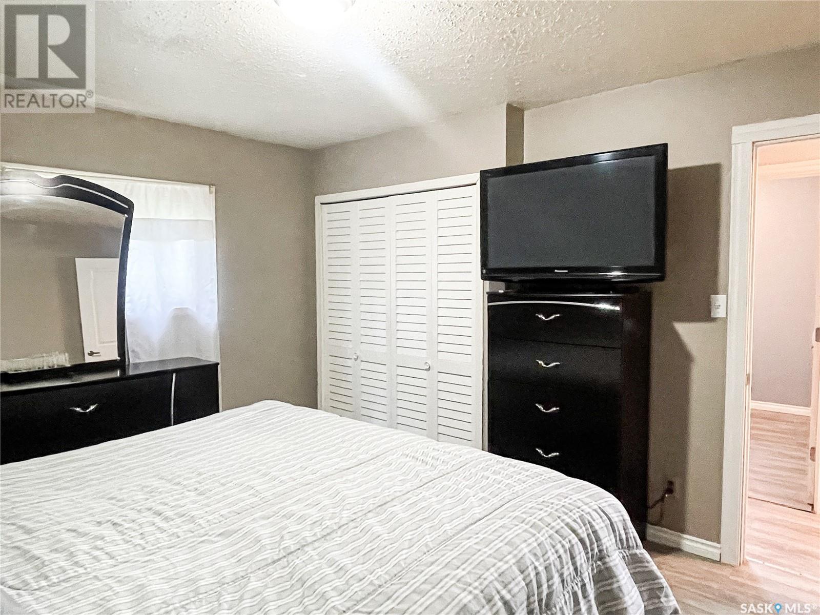 405 1st Street E, Meadow Lake, Saskatchewan  S9X 1E8 - Photo 12 - SK014002