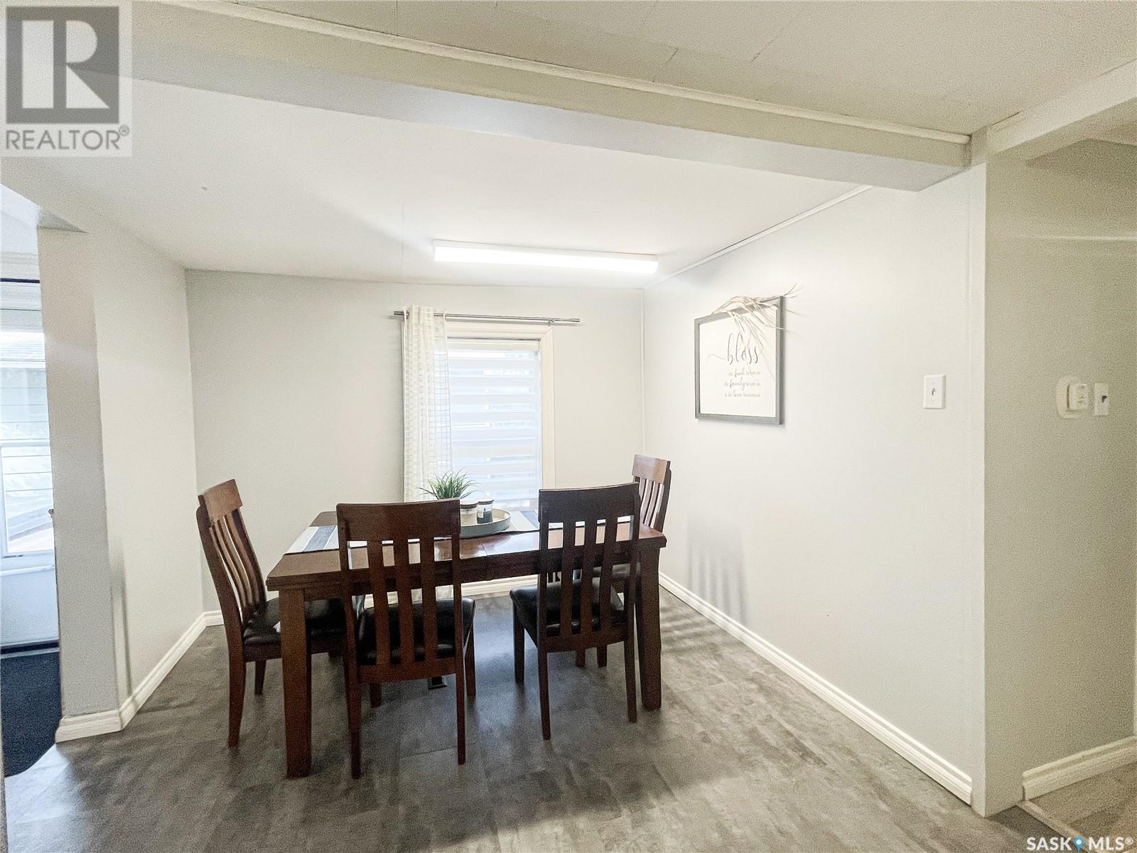 405 1st Street E, Meadow Lake, Saskatchewan  S9X 1E8 - Photo 5 - SK014002