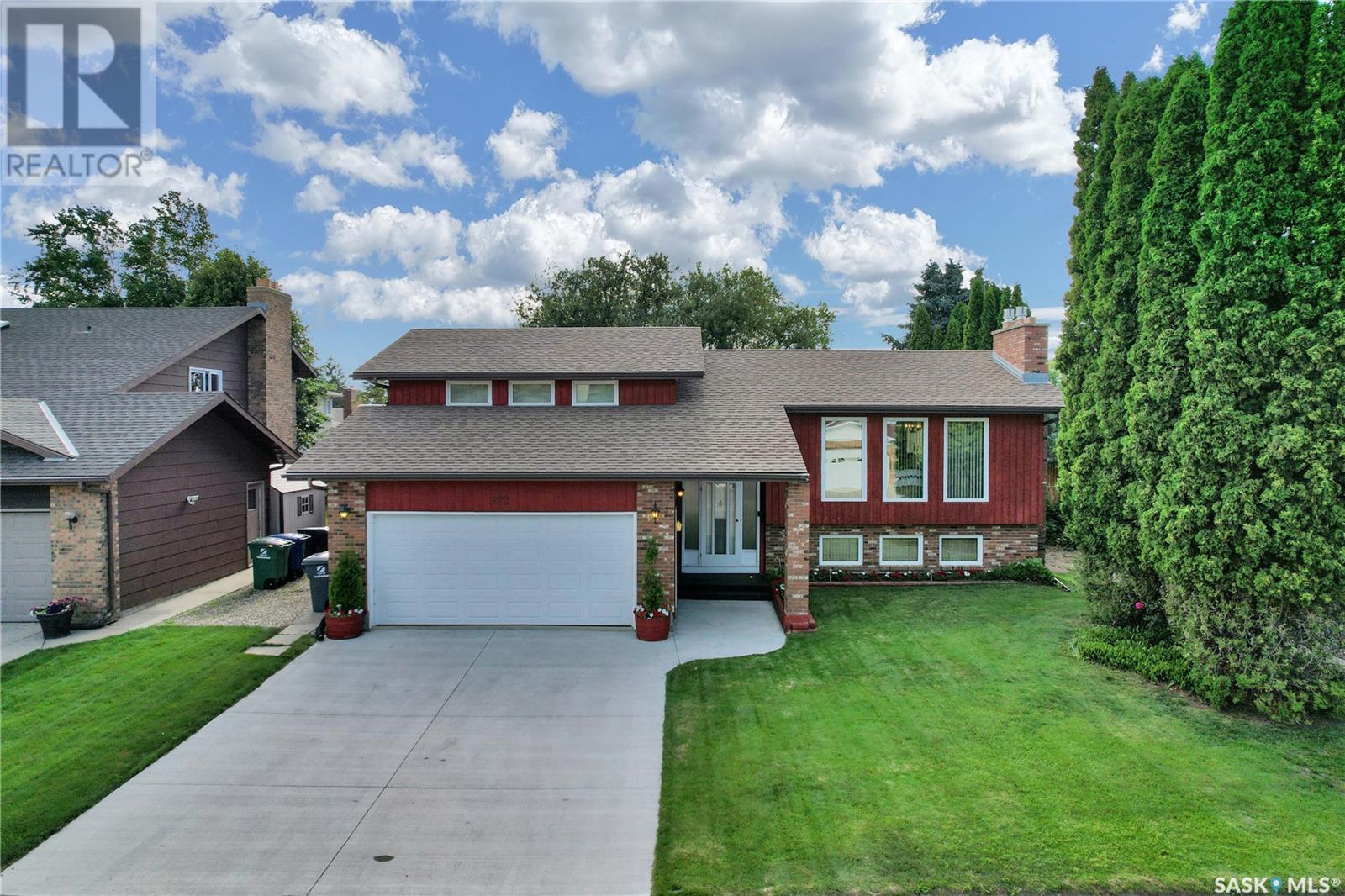 Property at 222 Perreault CRESCENT image 1