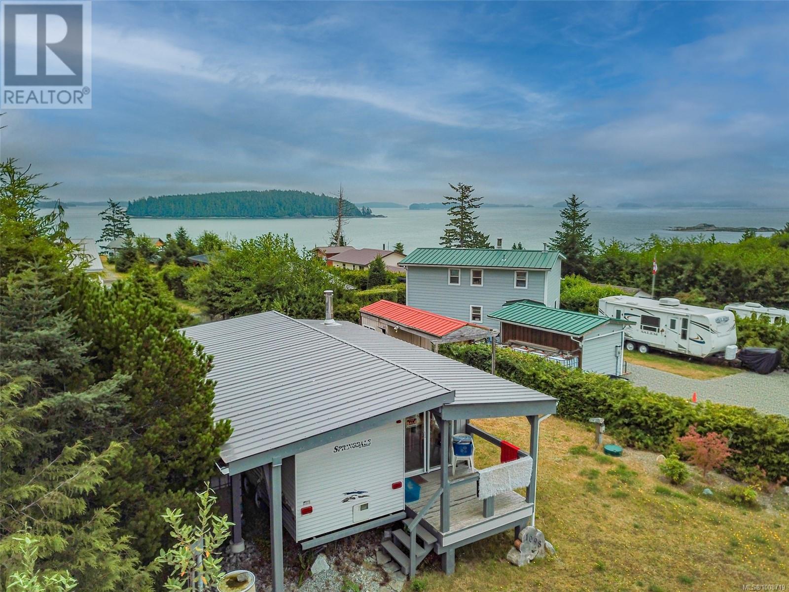 1098 Sixth Ave, Ucluelet, British Columbia  V0R 3A0 - Photo 4 - 1008719
