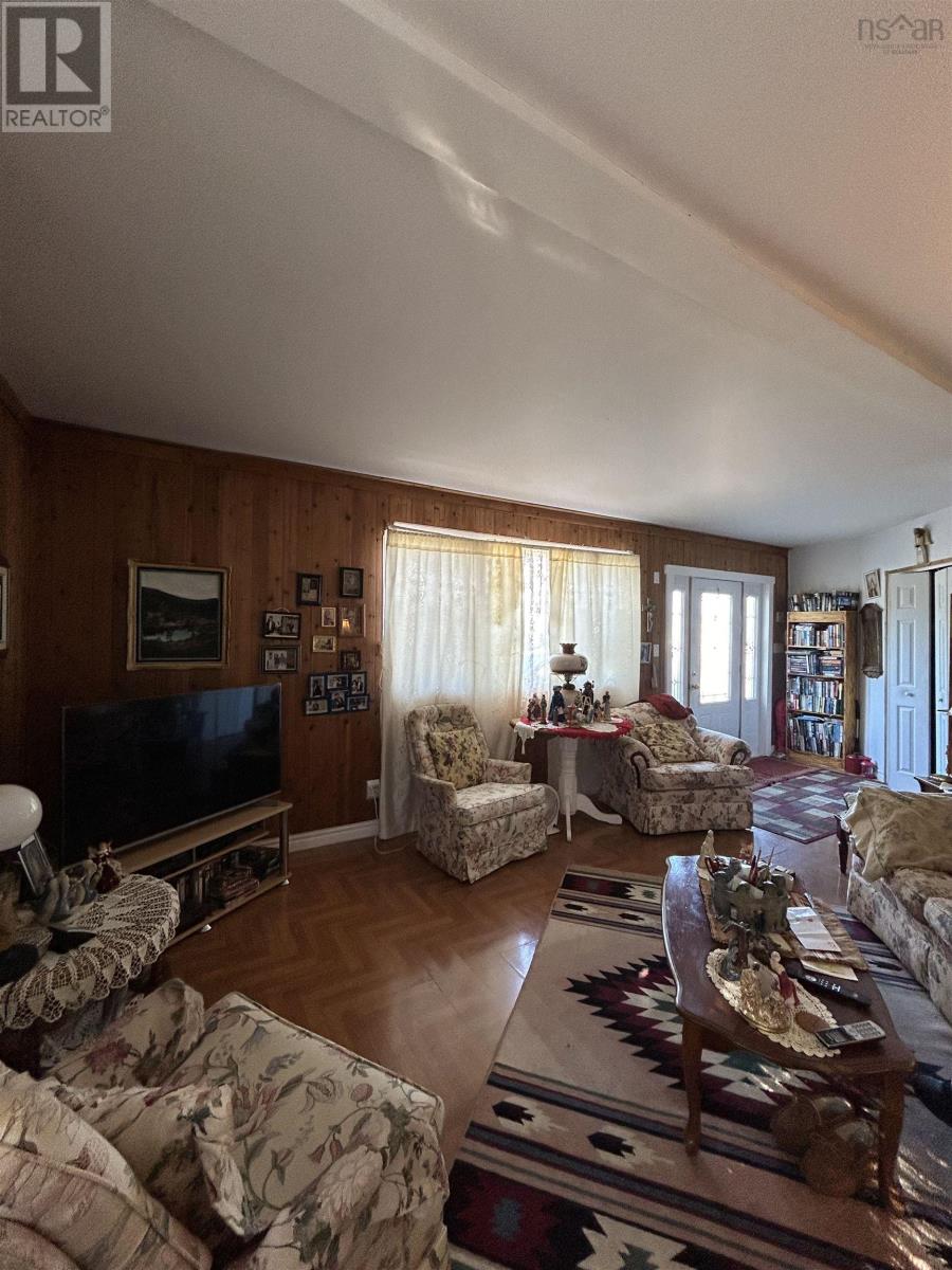Property at 2A/B Wellington Court image 4