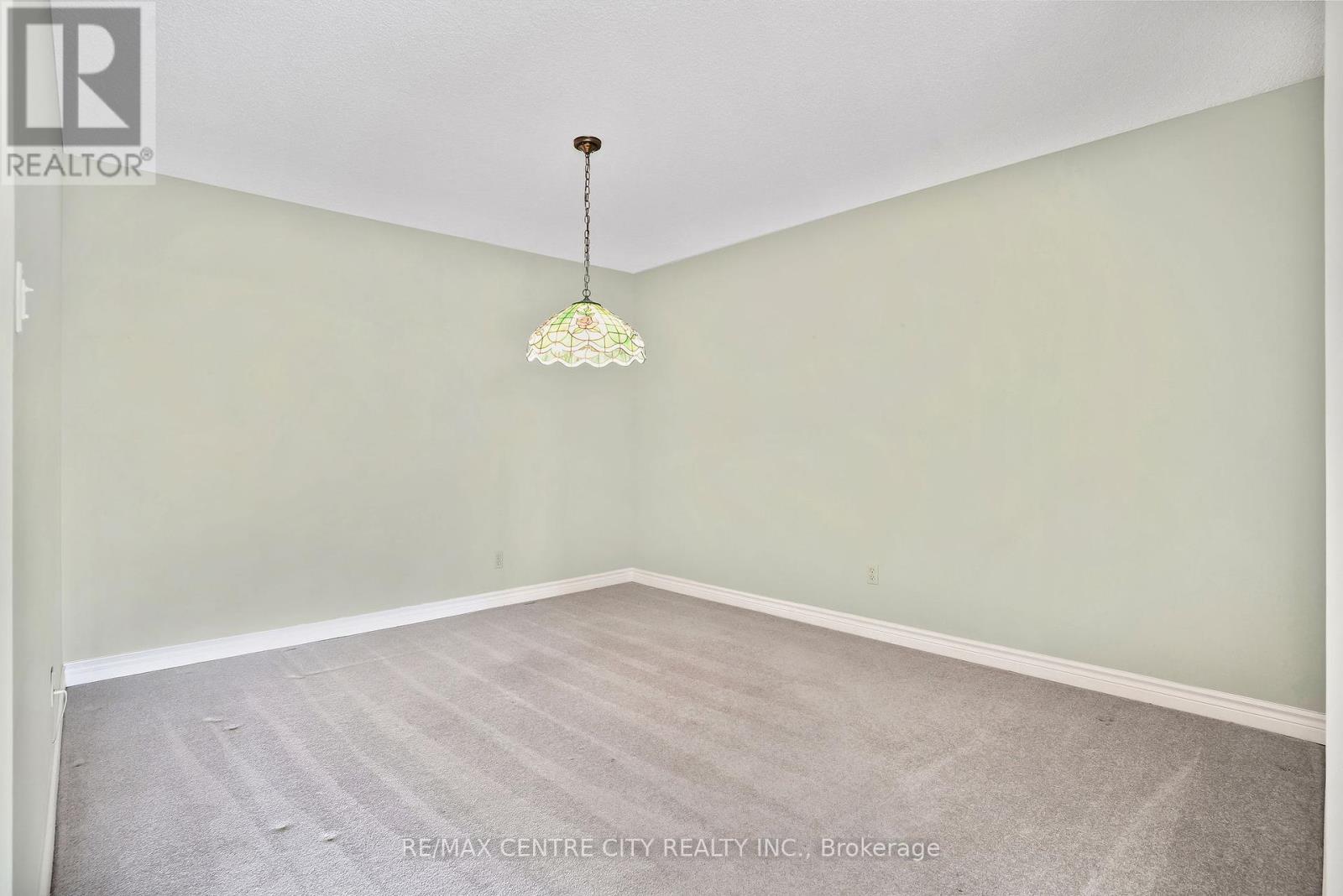 808 - 4 Willow Street, Waterloo, Ontario  N2J 4S2 - Photo 11 - X12313068