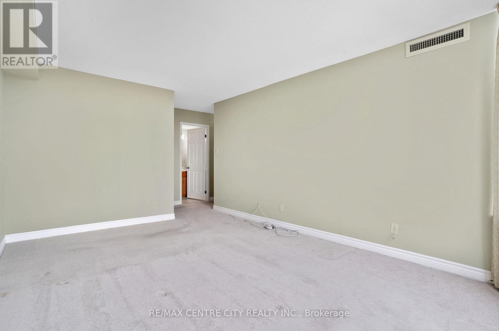 808 - 4 Willow Street, Waterloo, Ontario  N2J 4S2 - Photo 29 - X12313068
