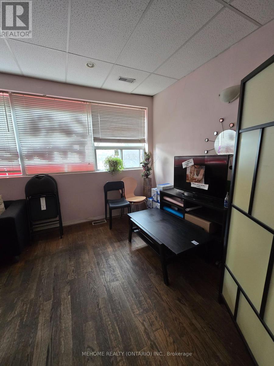 2nd Fl - 5590 Yonge Street, Toronto (Willowdale West), Ontario  M2N 5S2 - Photo 18 - C12313002
