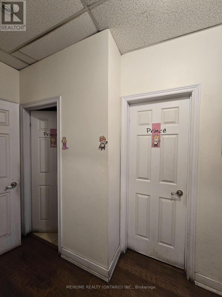2nd Fl - 5590 Yonge Street, Toronto (Willowdale West), Ontario  M2N 5S2 - Photo 22 - C12313002