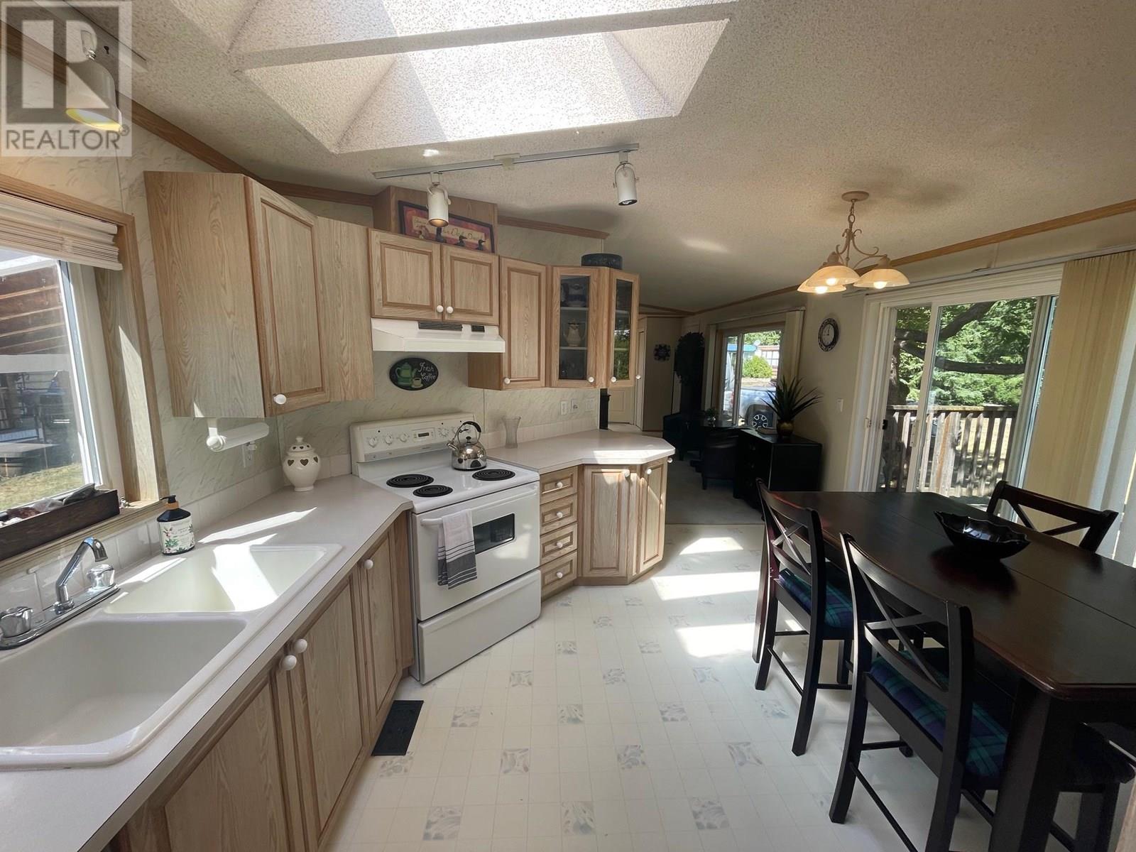 690 Copper Avenue N, Greenwood, British Columbia  V0H 1J0 - Photo 18 - 10357352