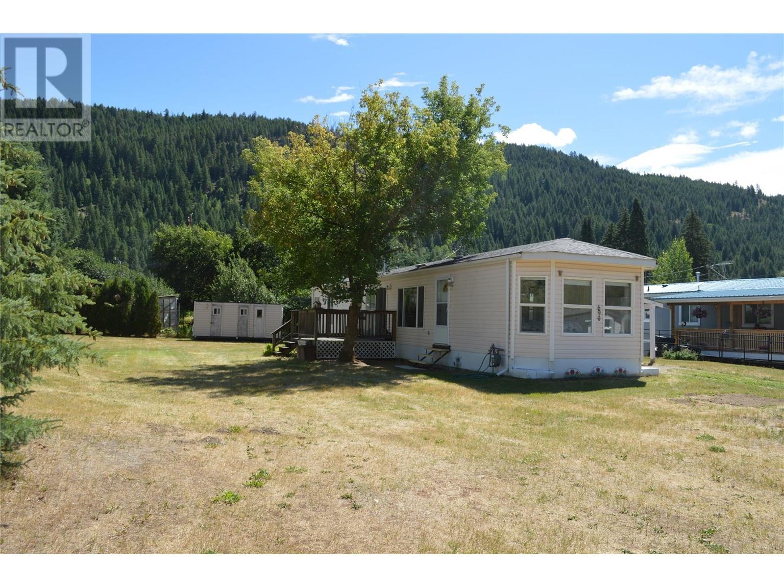 690 Copper Avenue N, Greenwood, British Columbia  V0H 1J0 - Photo 2 - 10357352