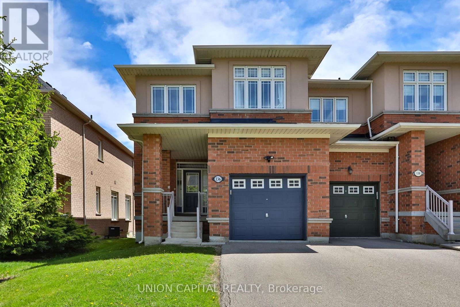 Property at 136 MISTYWOOD CRESCENT image 1