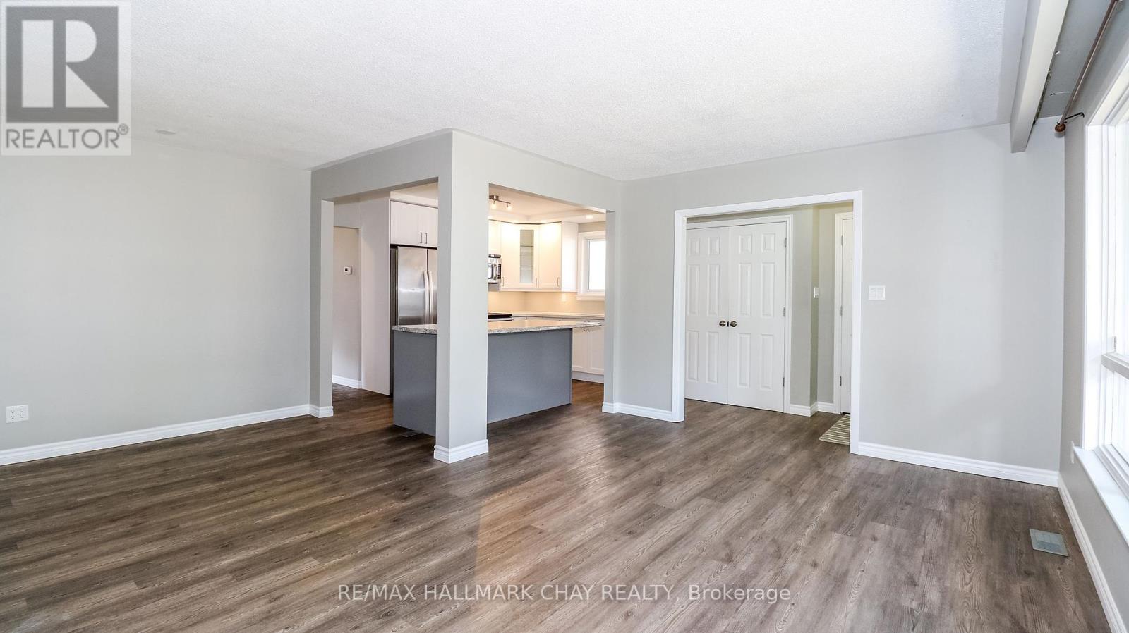 71 Briar Road, Barrie, Ontario  L4N 3M5 - Photo 11 - S12312920