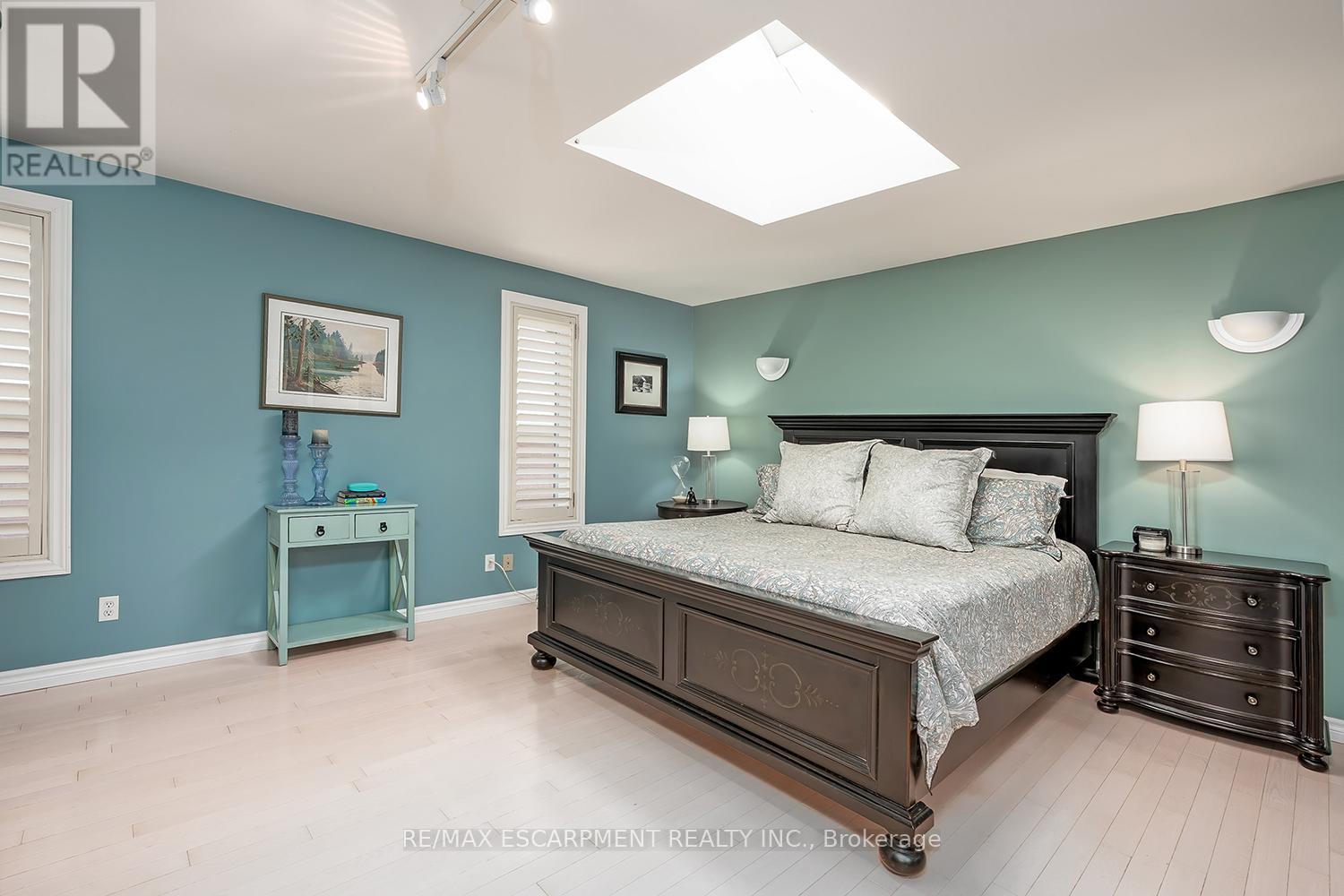 275 Alexander Court, Burlington, Ontario  L7R 4G1 - Photo 29 - W12313019