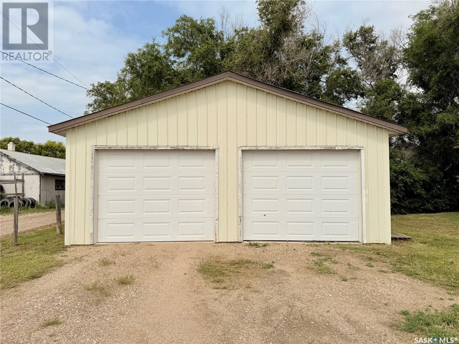 100 1st Avenue N, Lucky Lake, Saskatchewan  S0L 1Z0 - Photo 6 - SK013166