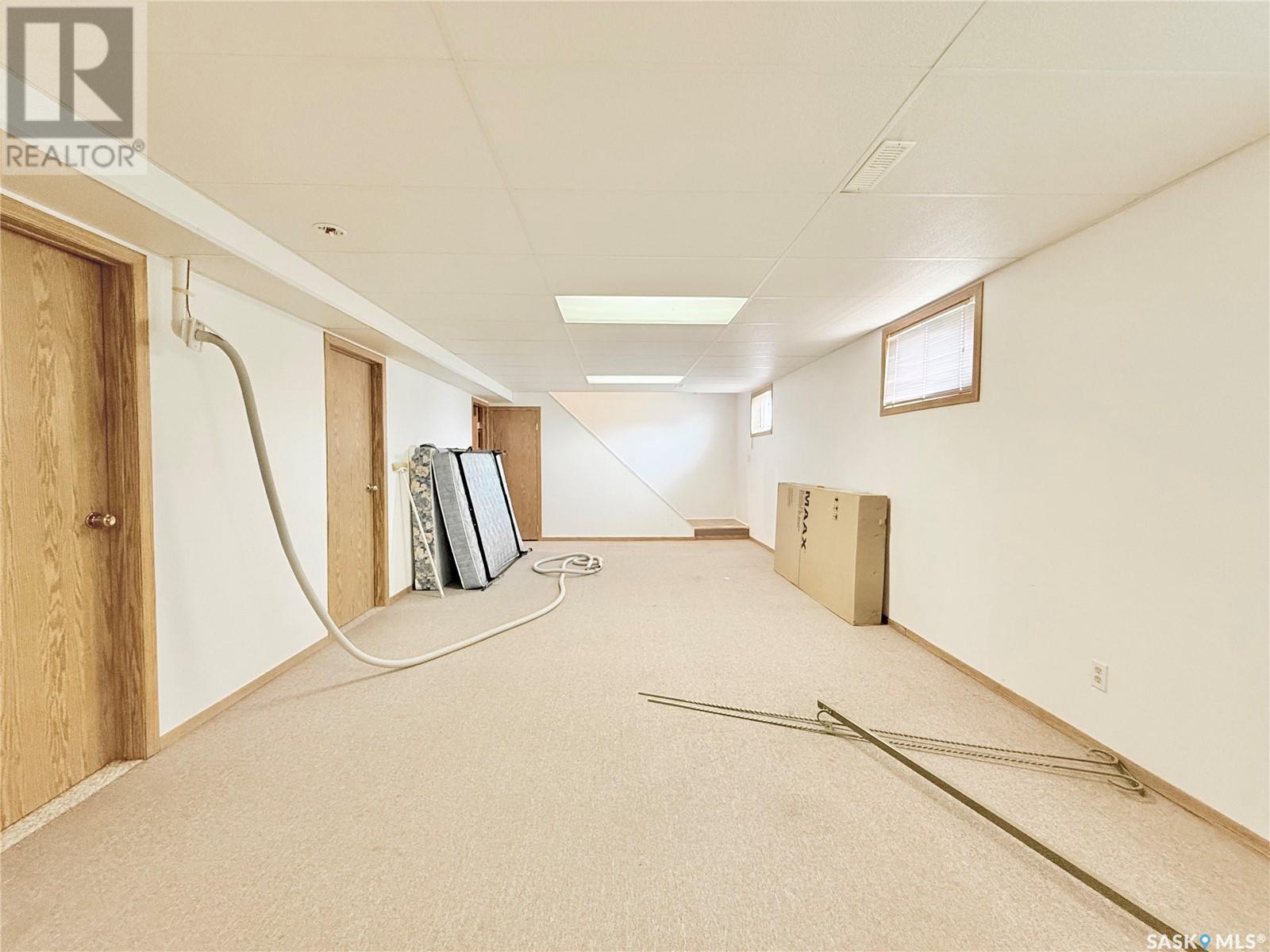 100 1st Avenue N, Lucky Lake, Saskatchewan  S0L 1Z0 - Photo 31 - SK013166
