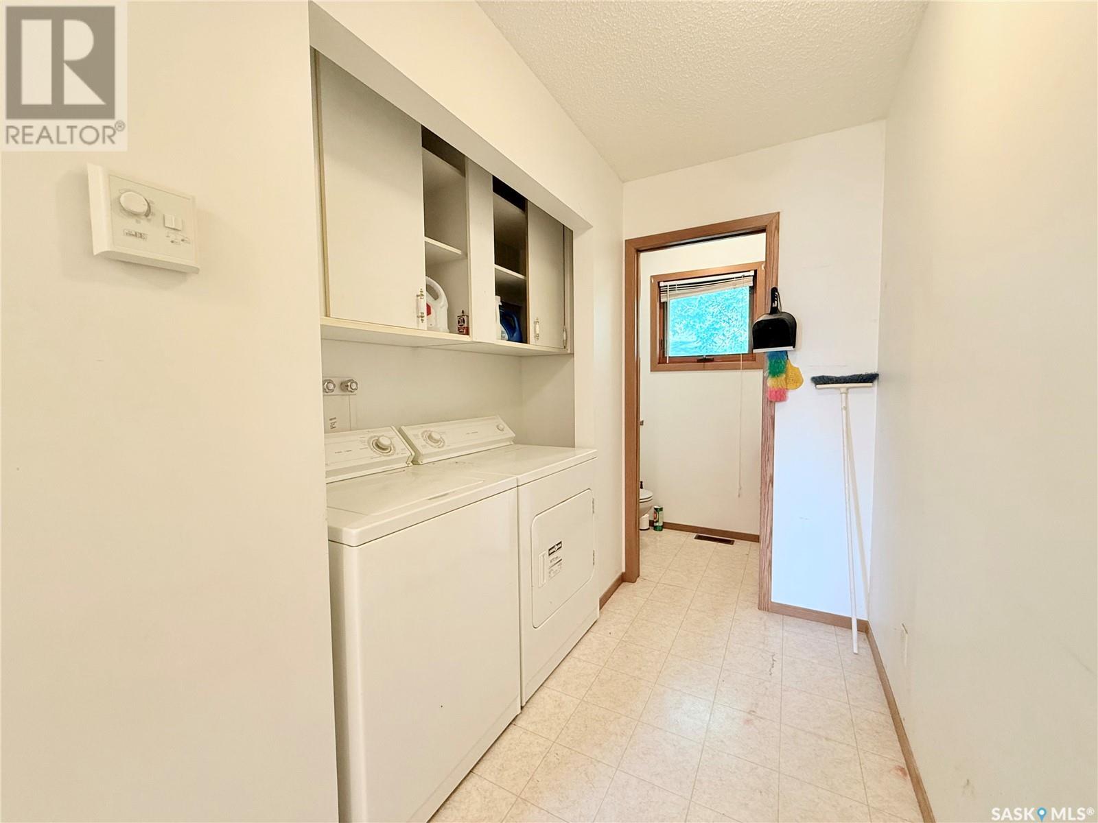100 1st Avenue N, Lucky Lake, Saskatchewan  S0L 1Z0 - Photo 27 - SK013166