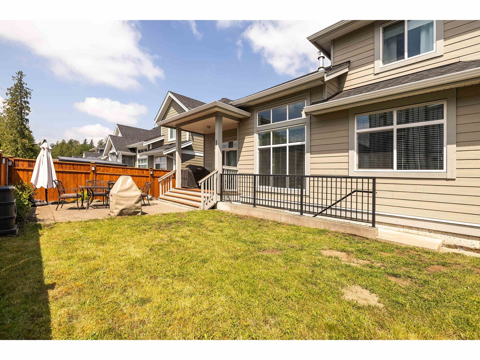 Property at 32574 ROSS DRIVE image 2