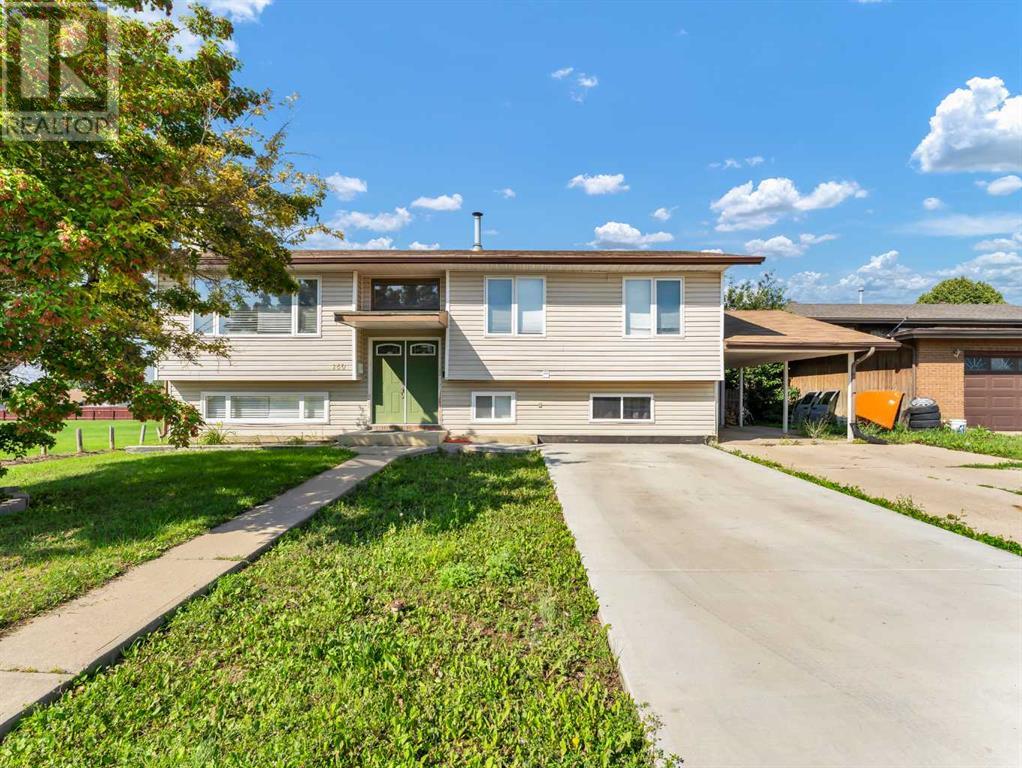 Property at 160 Sprague Way SE image 1