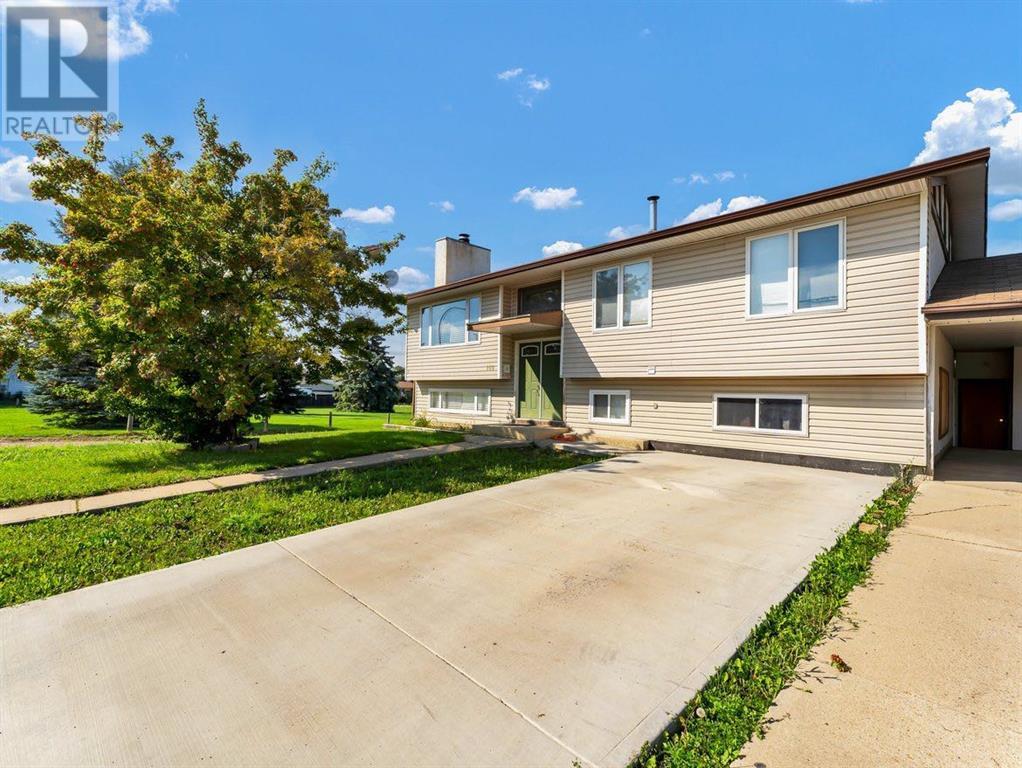 Property at 160 Sprague Way SE image 2